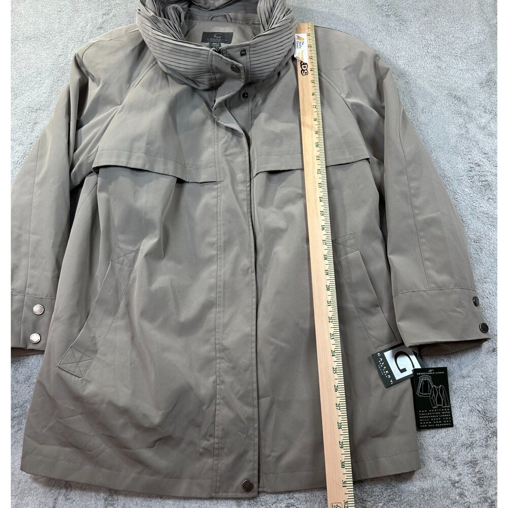 Gallery New York Raincoat Jacket Women’s XLP Petite Taupe Pleated Collar NWT - Picture 10 of 12